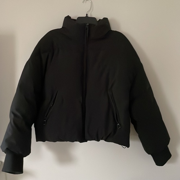 Black puffer jacket - Picture 2 of 7